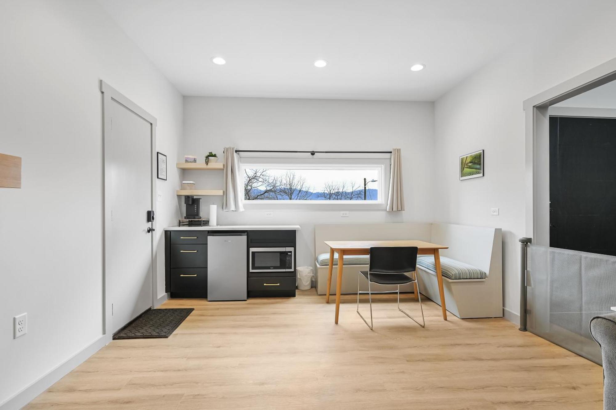 Mon Tresor, Modern Mountain Views With Deck Villa Weaverville Exteriör bild
