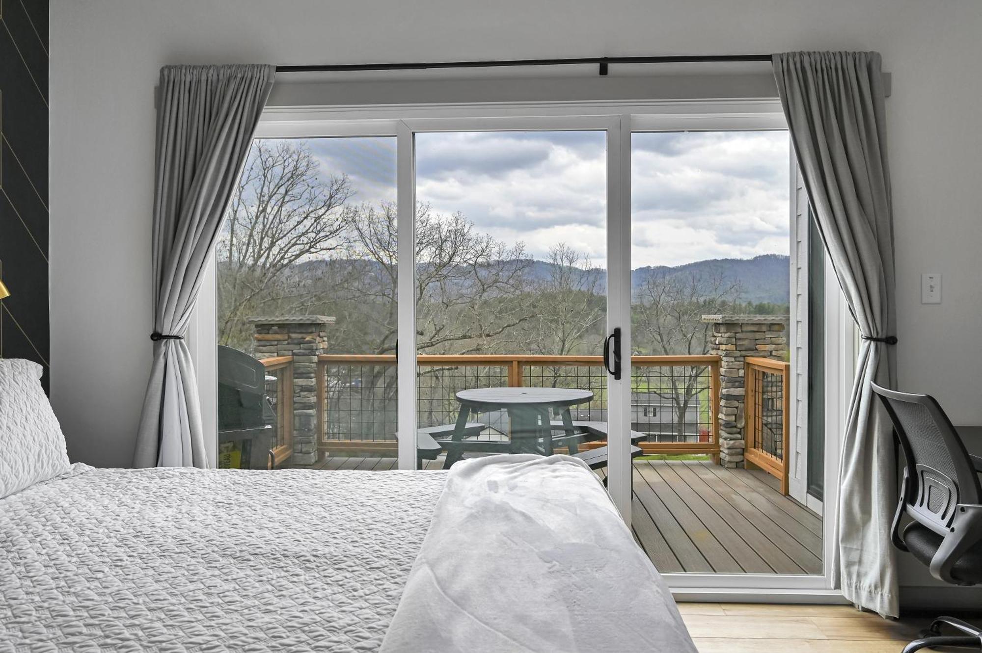 Mon Tresor, Modern Mountain Views With Deck Villa Weaverville Exteriör bild